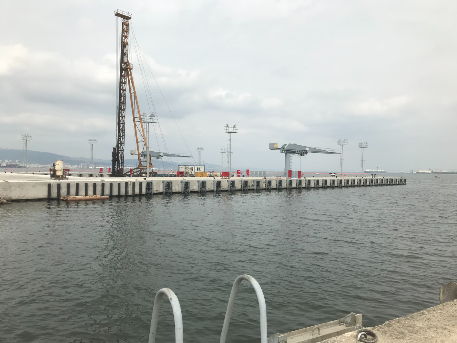 Gölcük Naval Base Two Submarine Piers and Dock Construction and Coastal Convenience Facilities Project – Dock, Pier and Backyard Construction Works Superstructure Construction Works